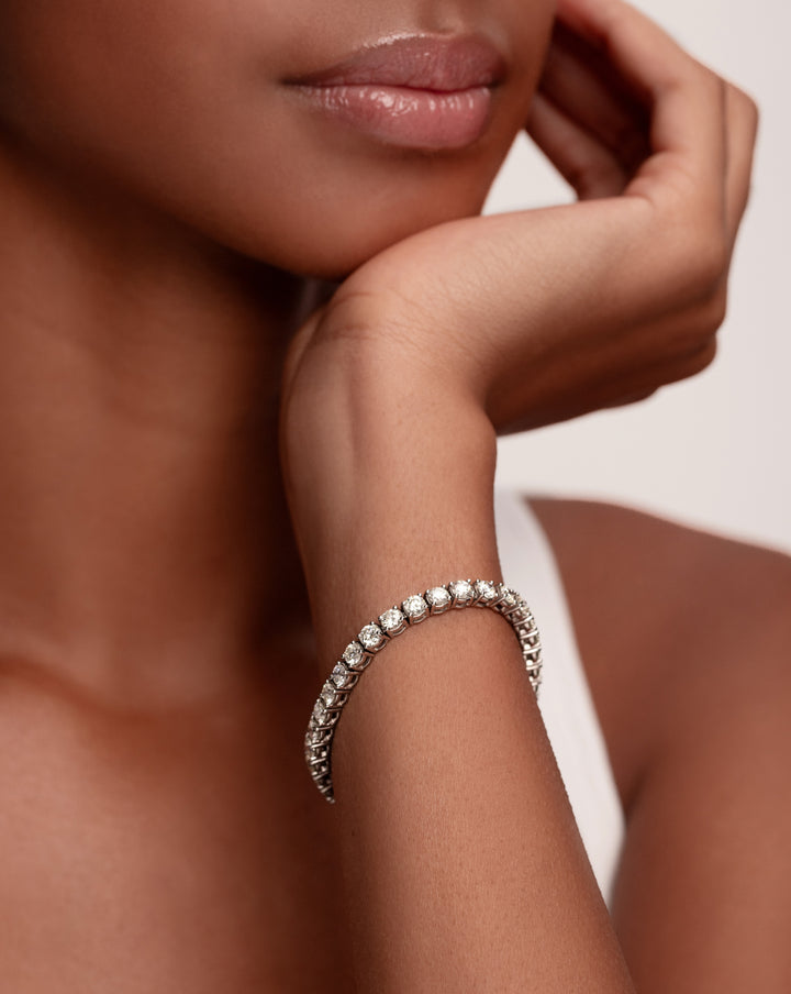 classic-diamond-tennis-bracelet