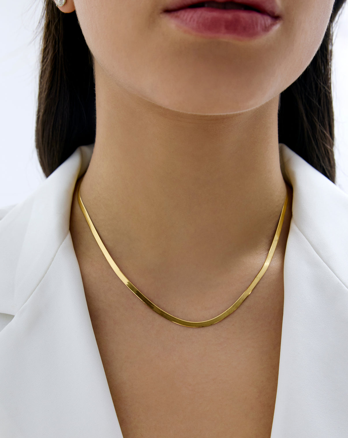  herringbone chain necklace on-model displayed on white background global