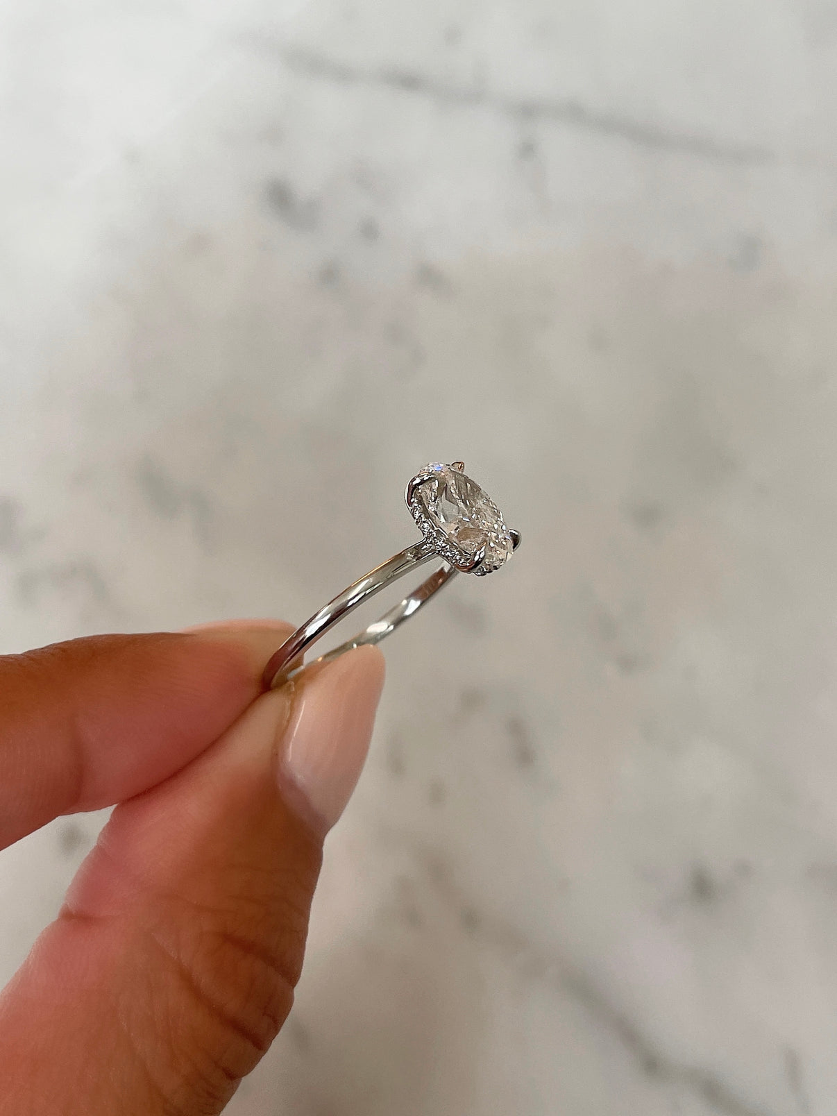 Whisper Thin Oval PLT + HH 40674678210648