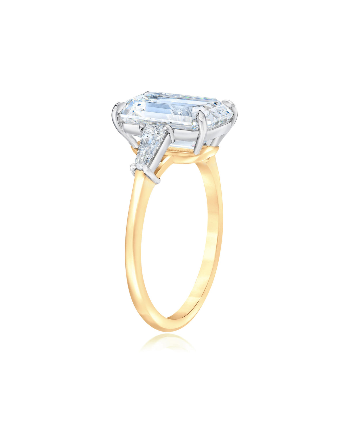 RC_Bespoke_BaguetteSideStones_Emerald_YG_Side 40675212656728