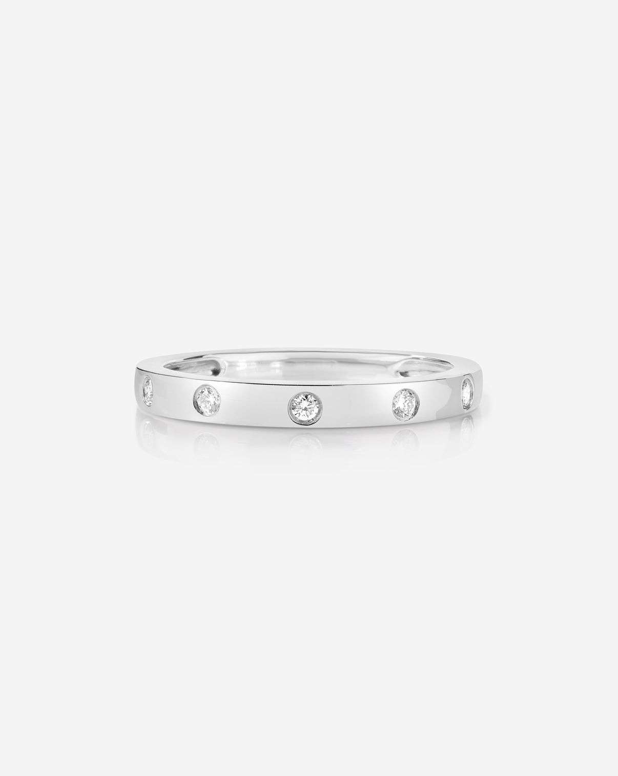 Inlay diamond ring in 14k white gold, side view highlighting diamond brilliance and band craftsmanship