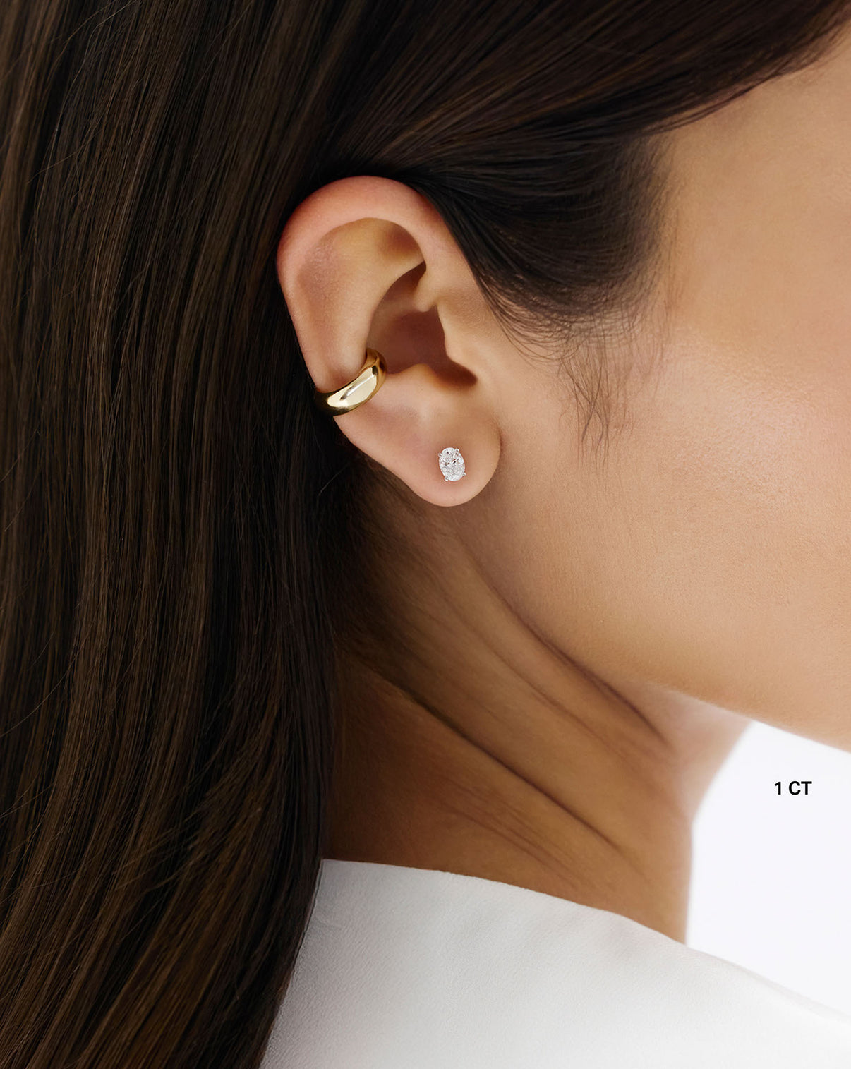 model showcasing 1 CARAT 42958705524824