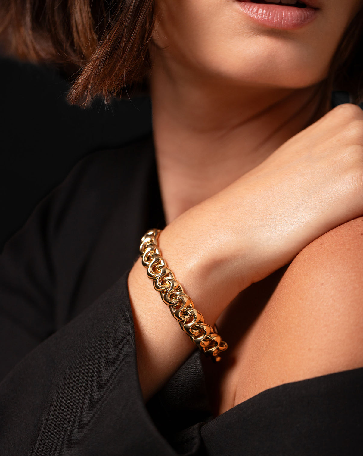 Ring Concierge Bold Gold Curve Chain Bracelet 14k Yellow Gold