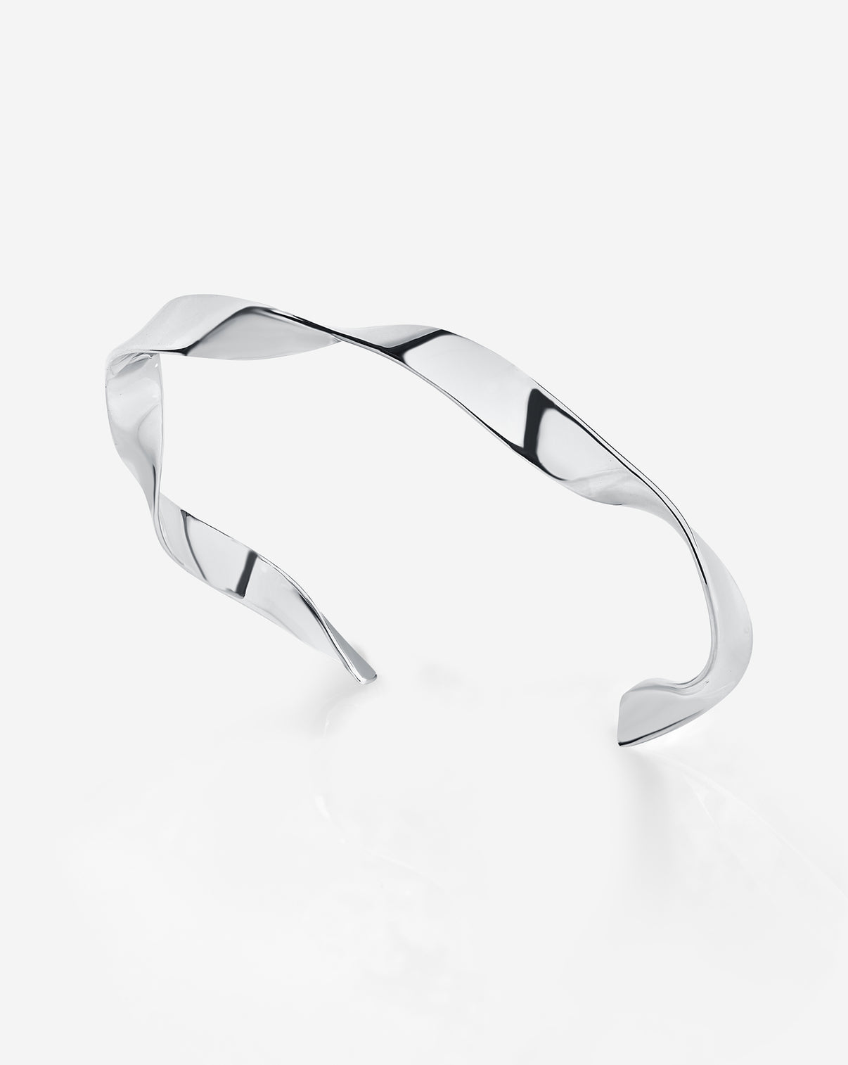 Silver Twist cuff side view