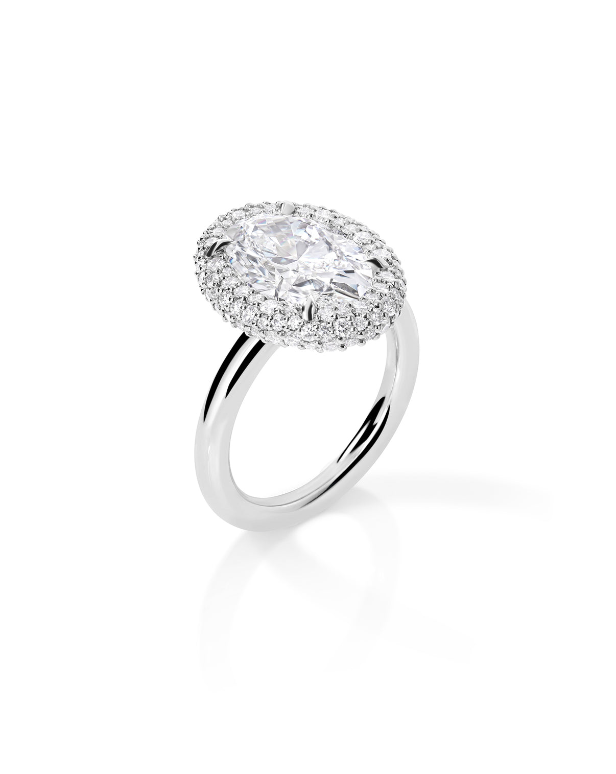 Cloud Bezel with Pavé Halo in Platinum Side View 44181328461912