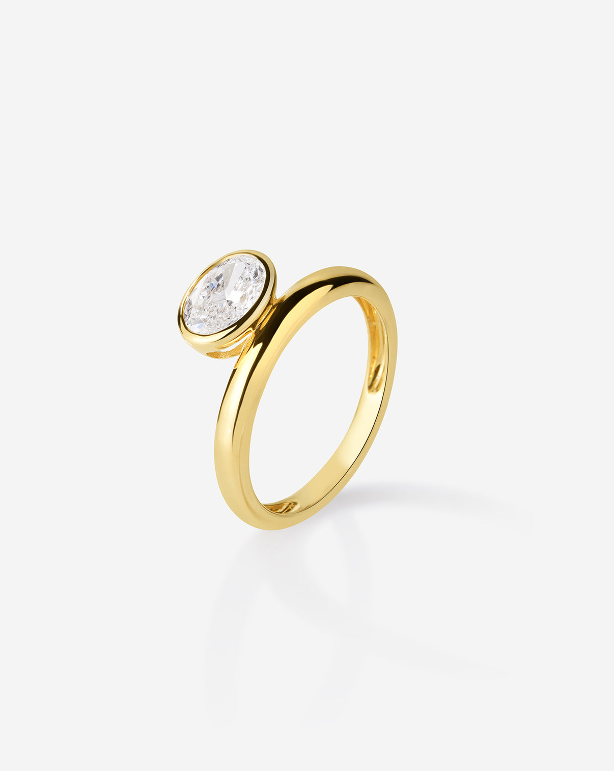 Side profile view of oval bezel ring displaying 2.2mm band width and low-profile bezel setting
