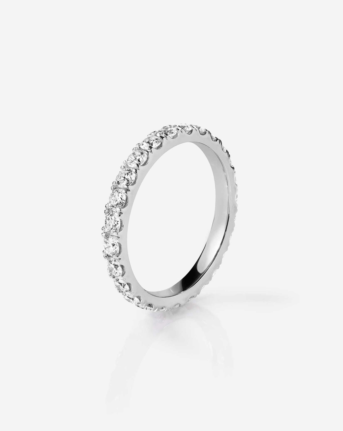 Flat lay of 2.5 mm perfect pave diamond ring in platinum | full diamond coverage - standing