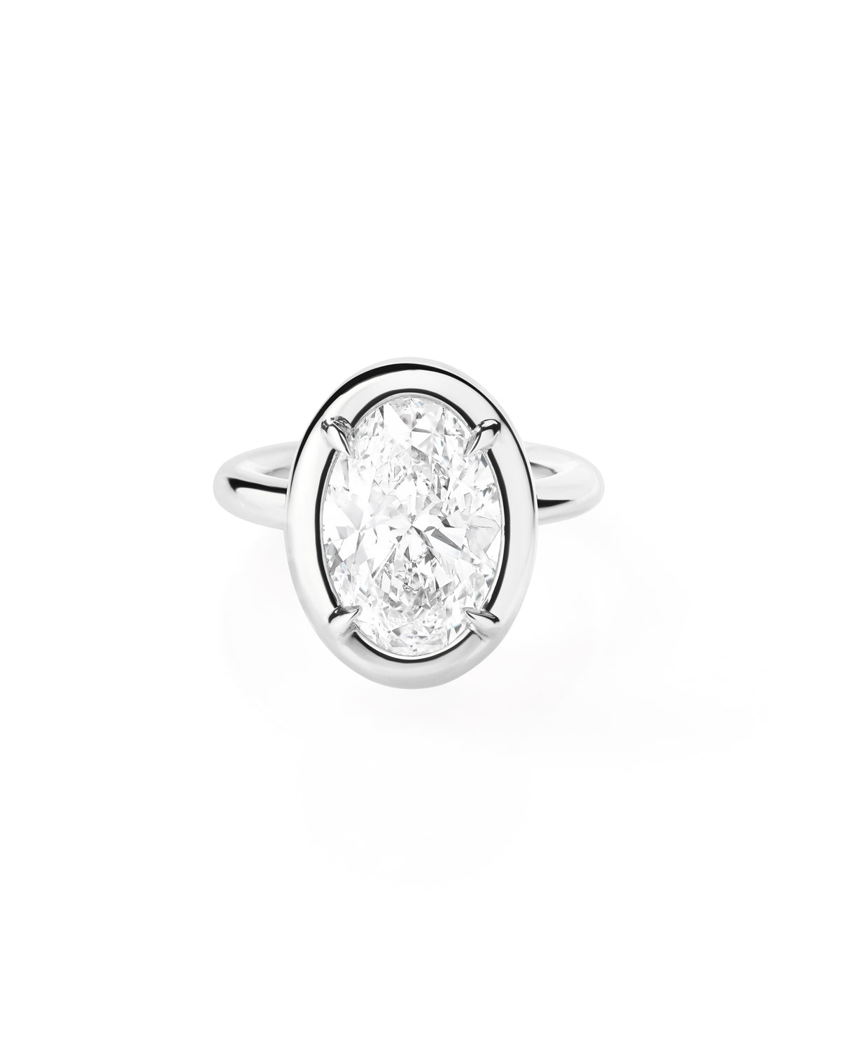 Cloud Bezel Oval Platinum
43204251943000