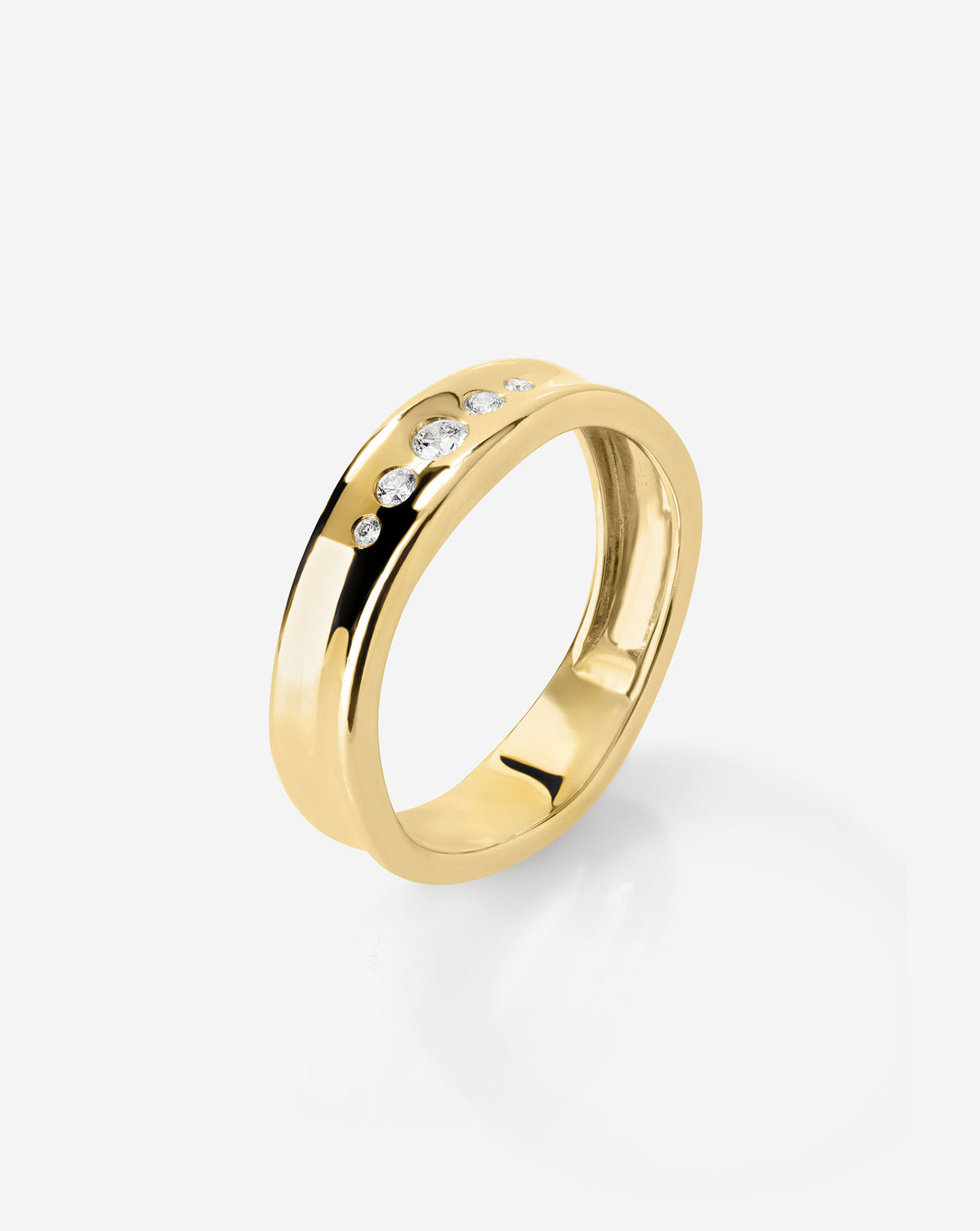 Detailed side view of Organic Shapes 5 Diamond Row Ring with 14k gold