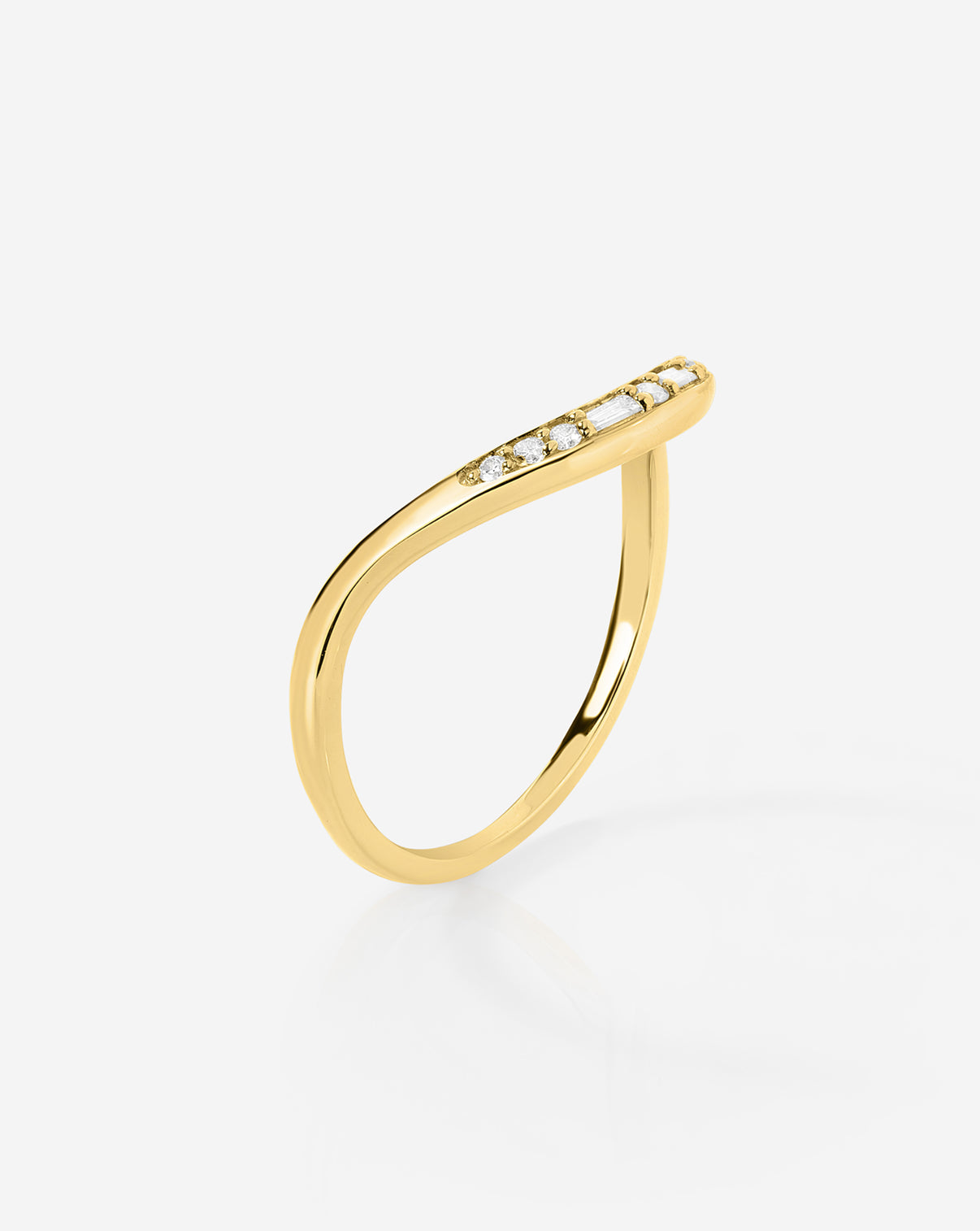 Close-up of Ring Concierge Curve Diamond Ring showcasing the curved design with natural diamonds, Holiday Gifting Collection