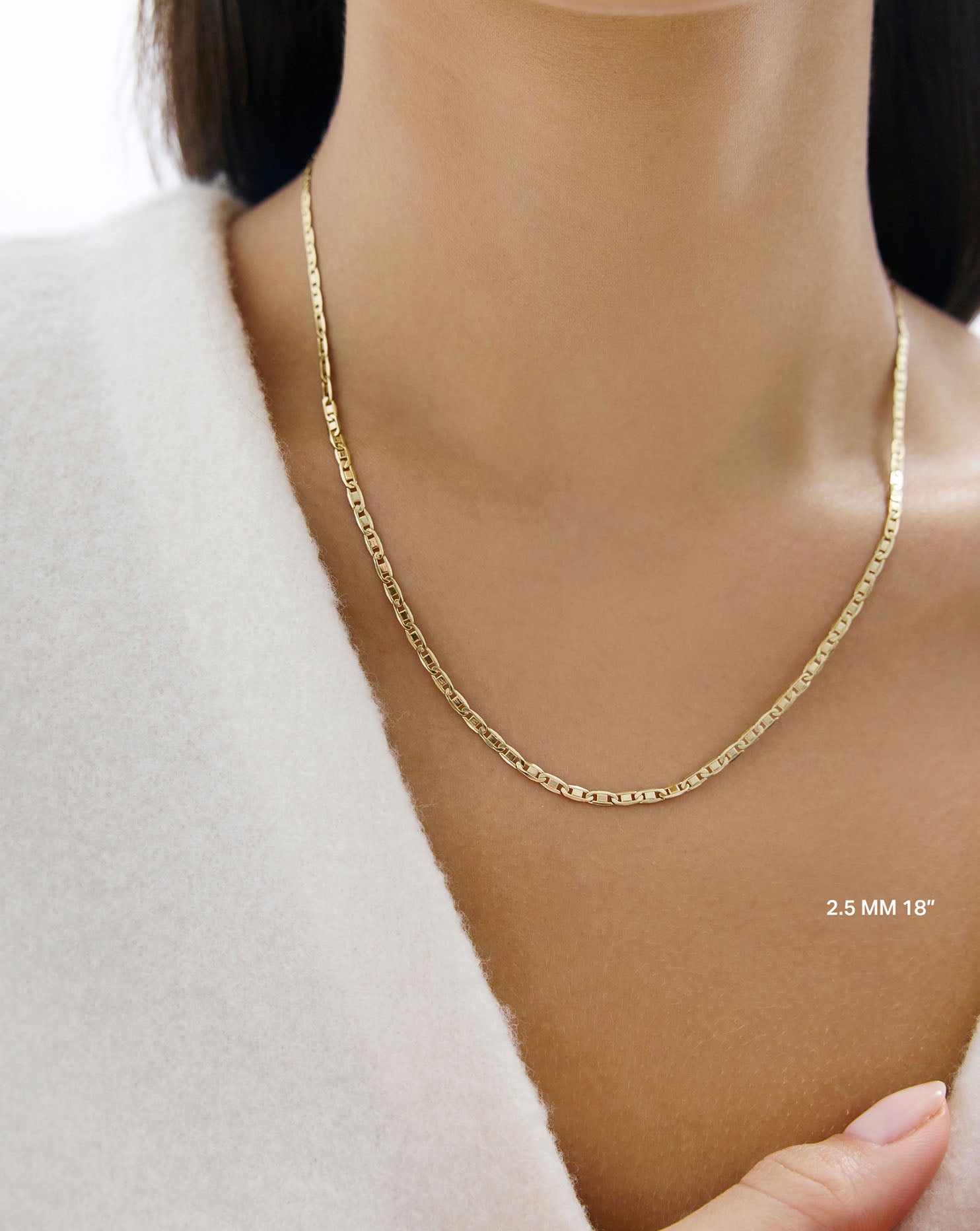 VALENTINO ゴールドチェーンネックレス Wide Valentino Chain Necklace – Ring Concierge