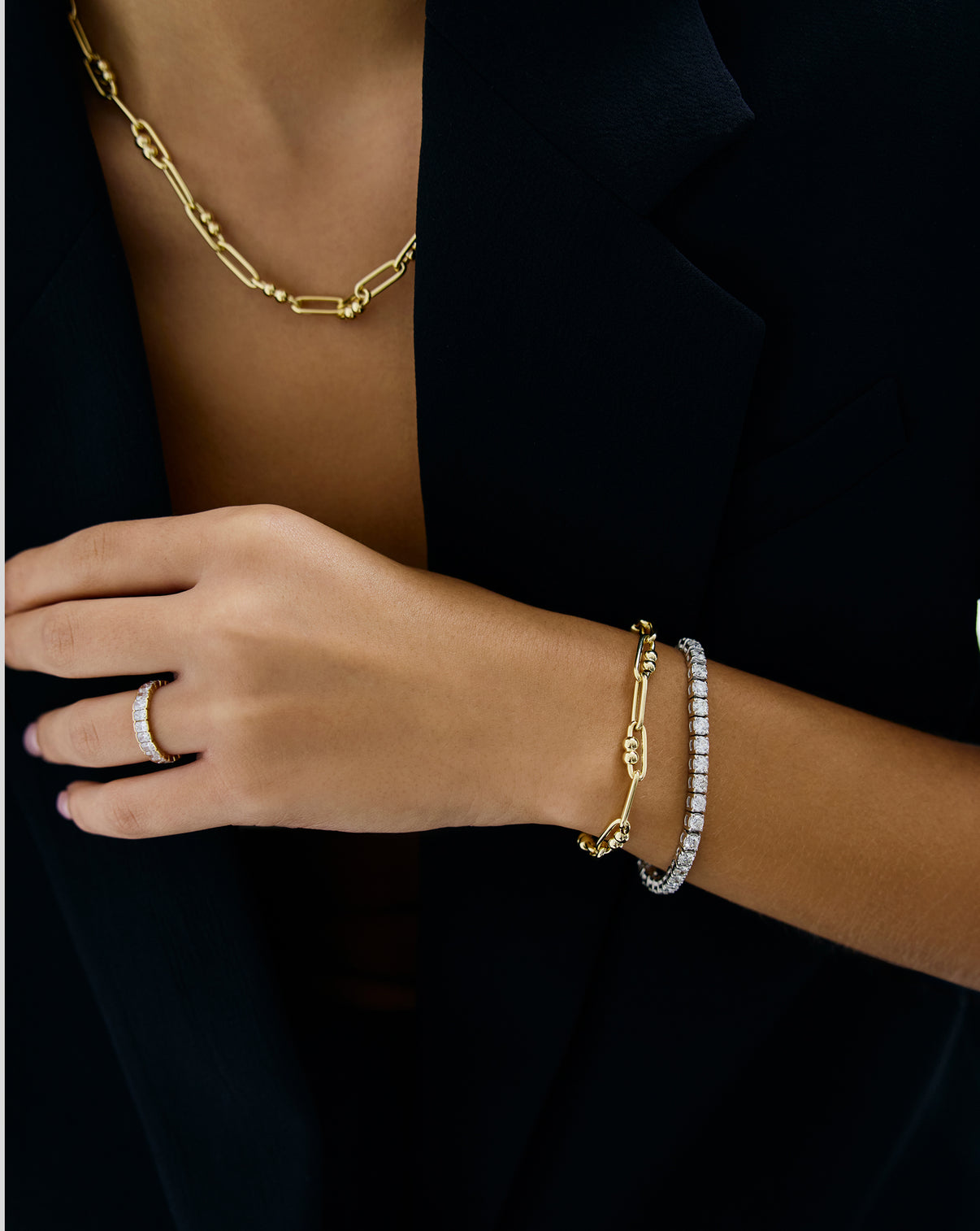 Ring Concierge Link Chain Bracelet Holiday Collection, detailed view of interlocking links