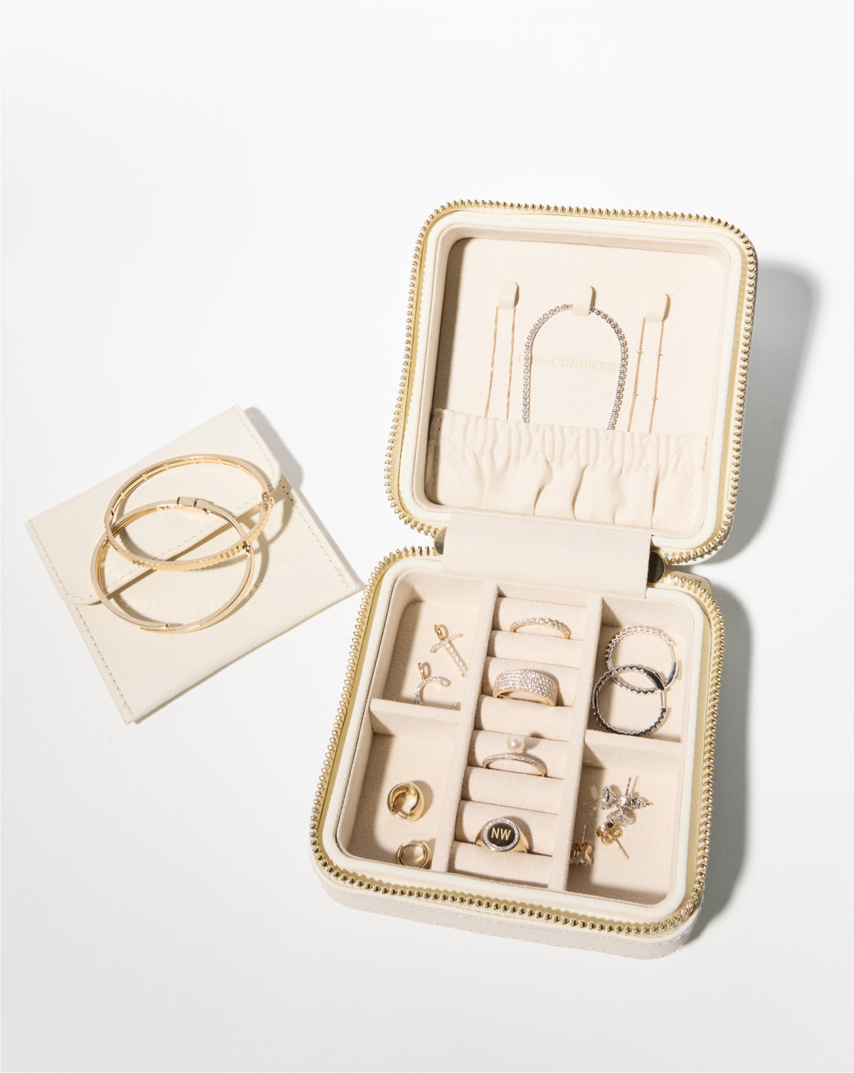 Multiway Leather Jewelry Case – Ring Concierge display picture 1