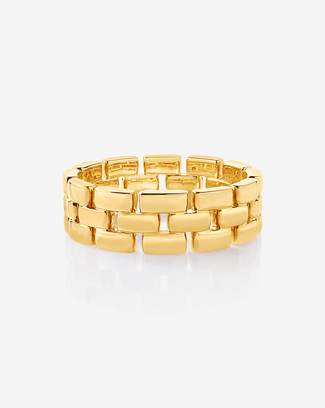 ghost still image of chain ring in yellow gold