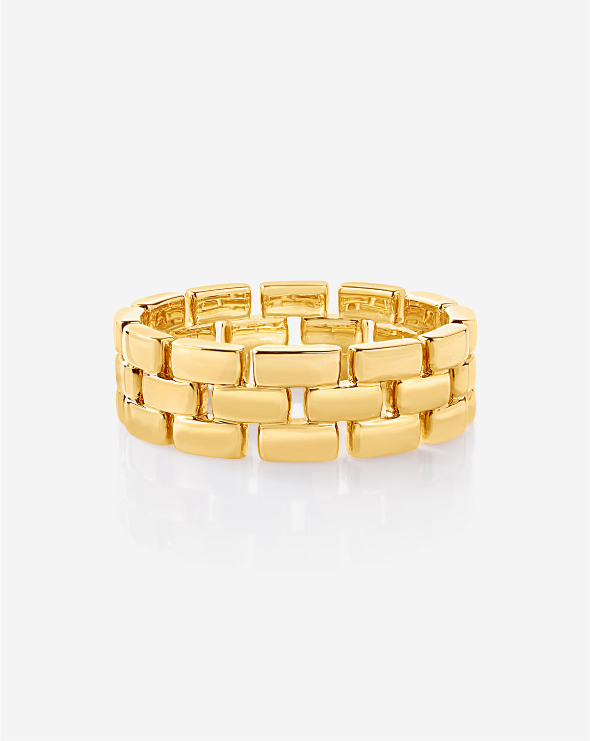 ghost still image of chain ring in yellow gold