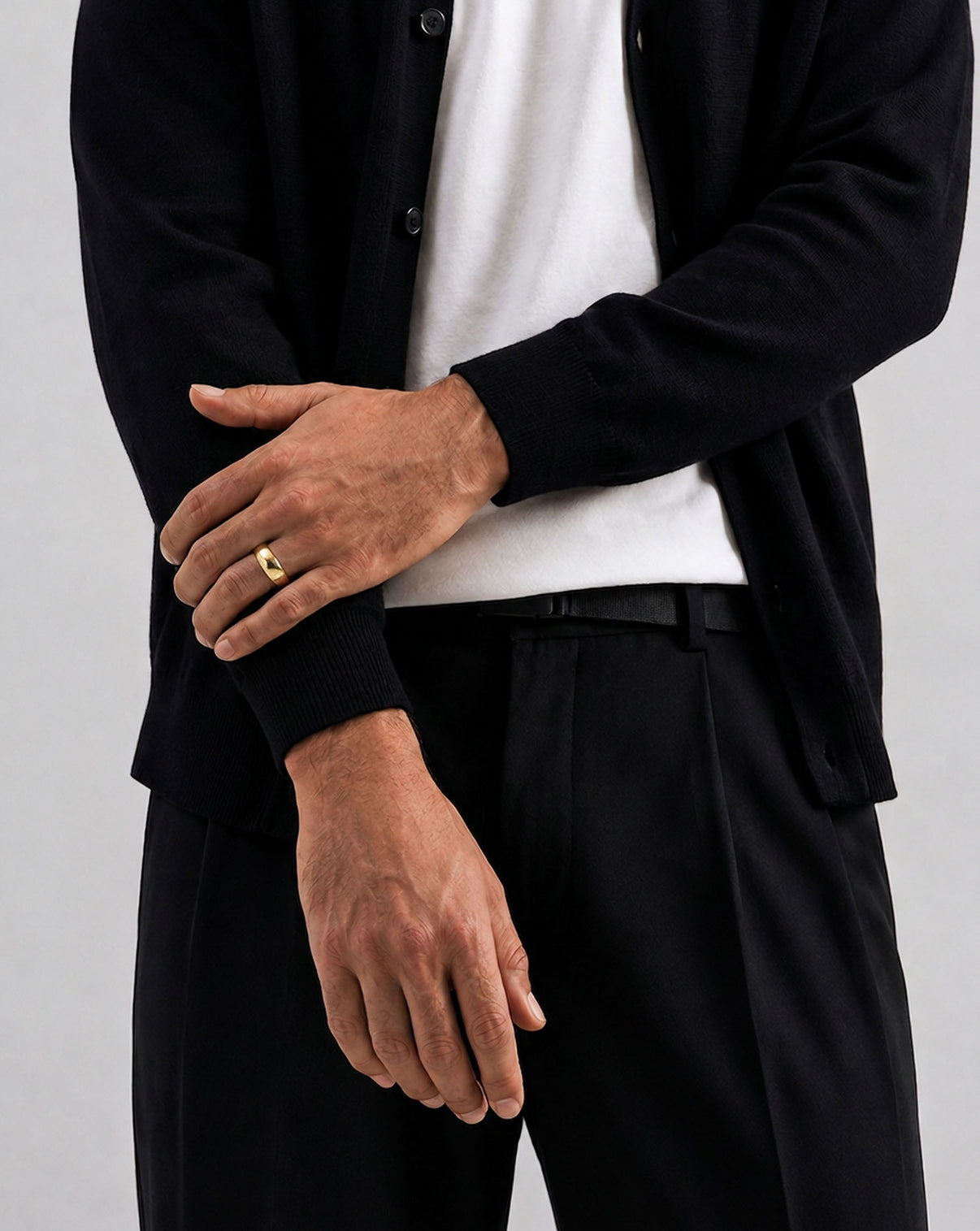 6mm comfort fit on model yellow gold global