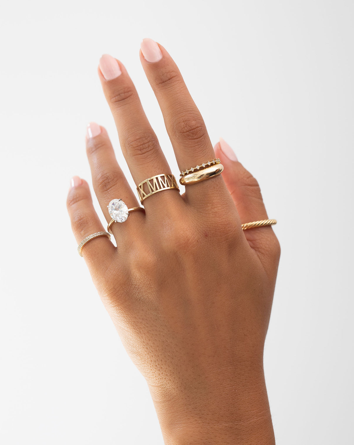 Whisper Thin Oval YG 40674678243416