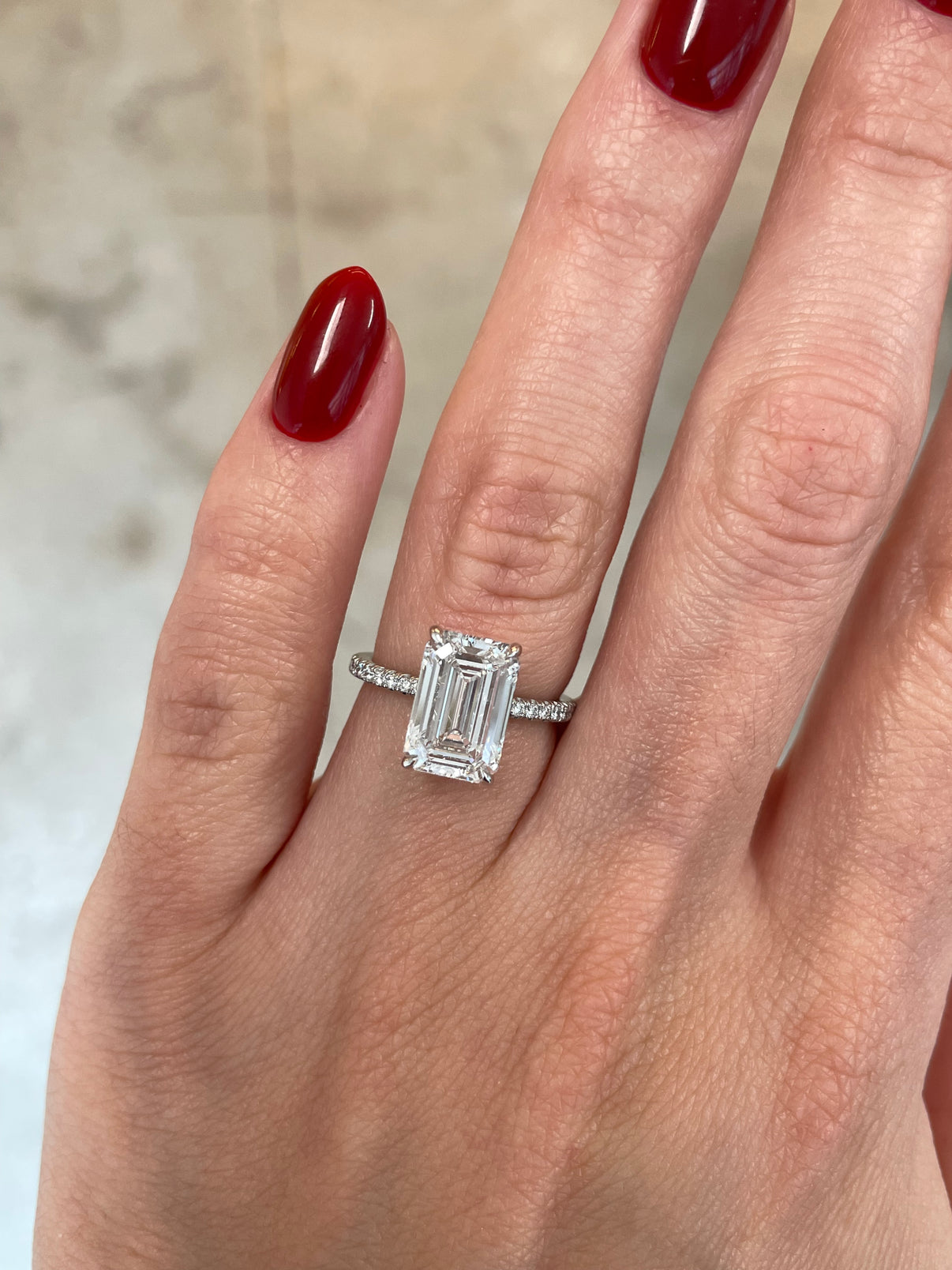 Whisper Thin Pave Emerald YG + HH 40675119038552