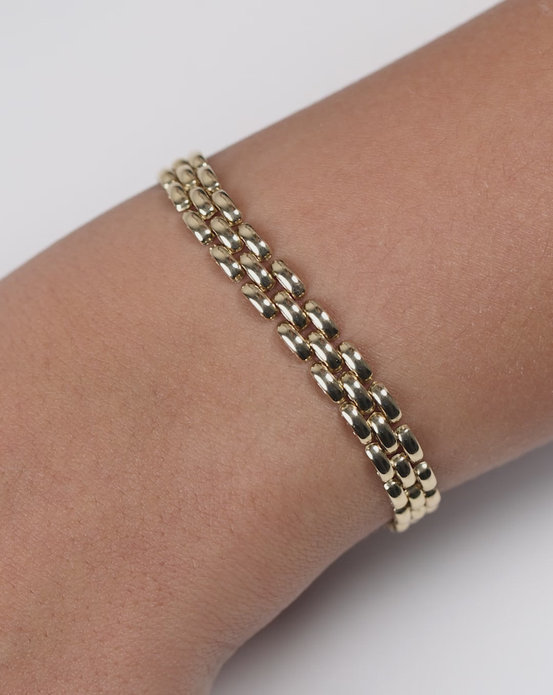 Video showing our Golden Hour Chain Bracelet
