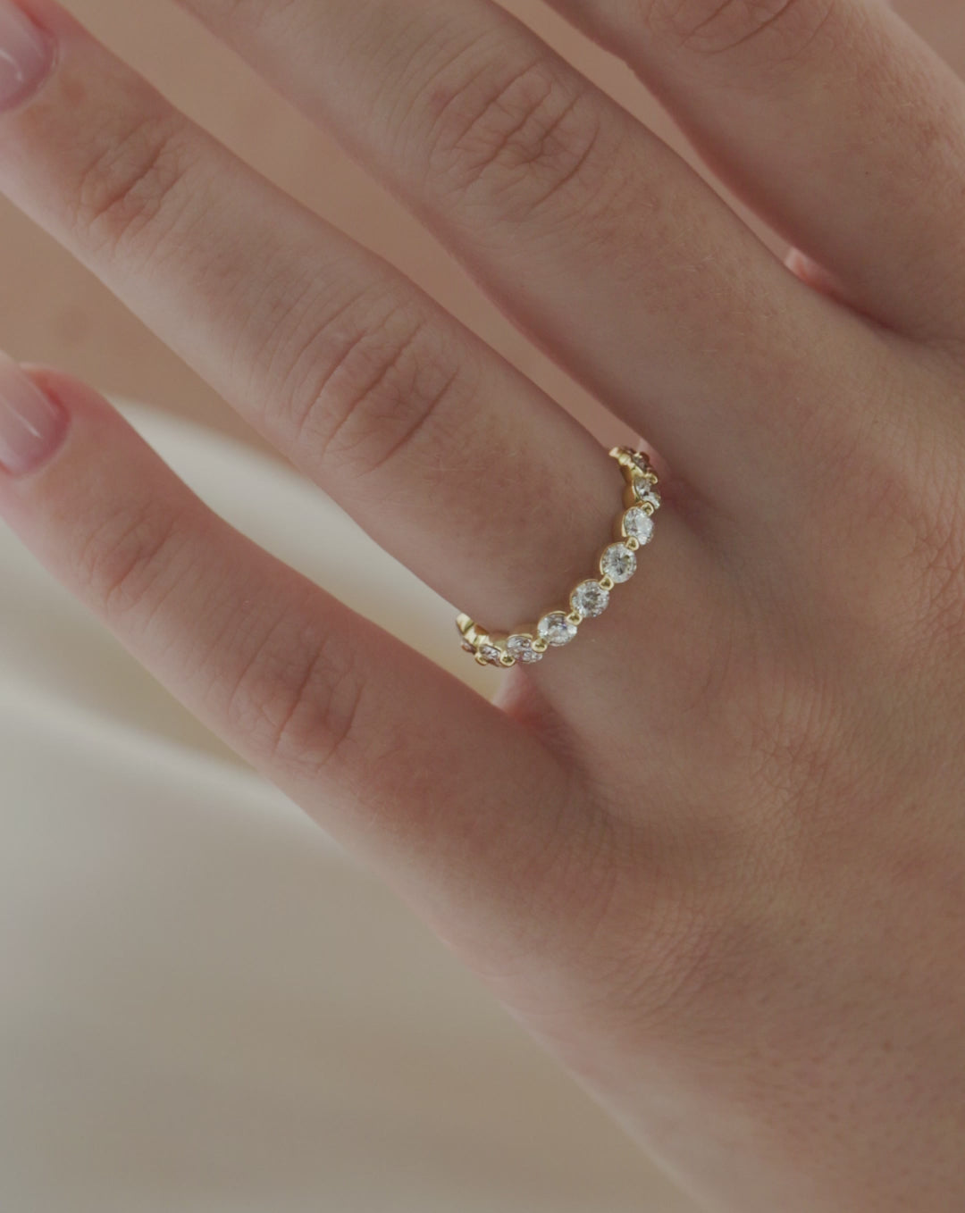 Single Prong Eternity Band Global