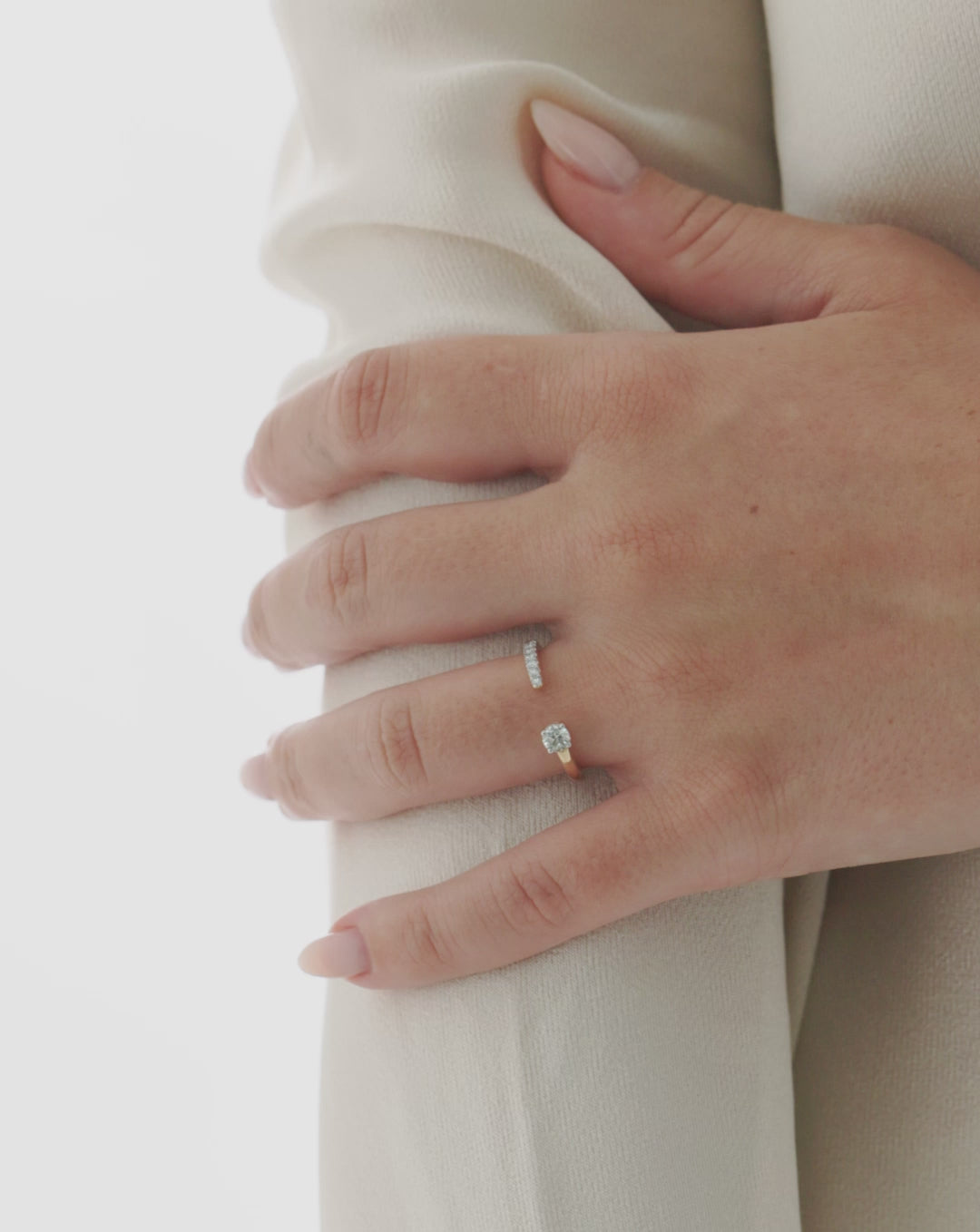 video of open diamond round band global