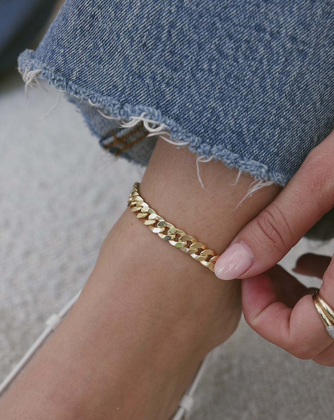 Jumbo Curb Chain Anklet video