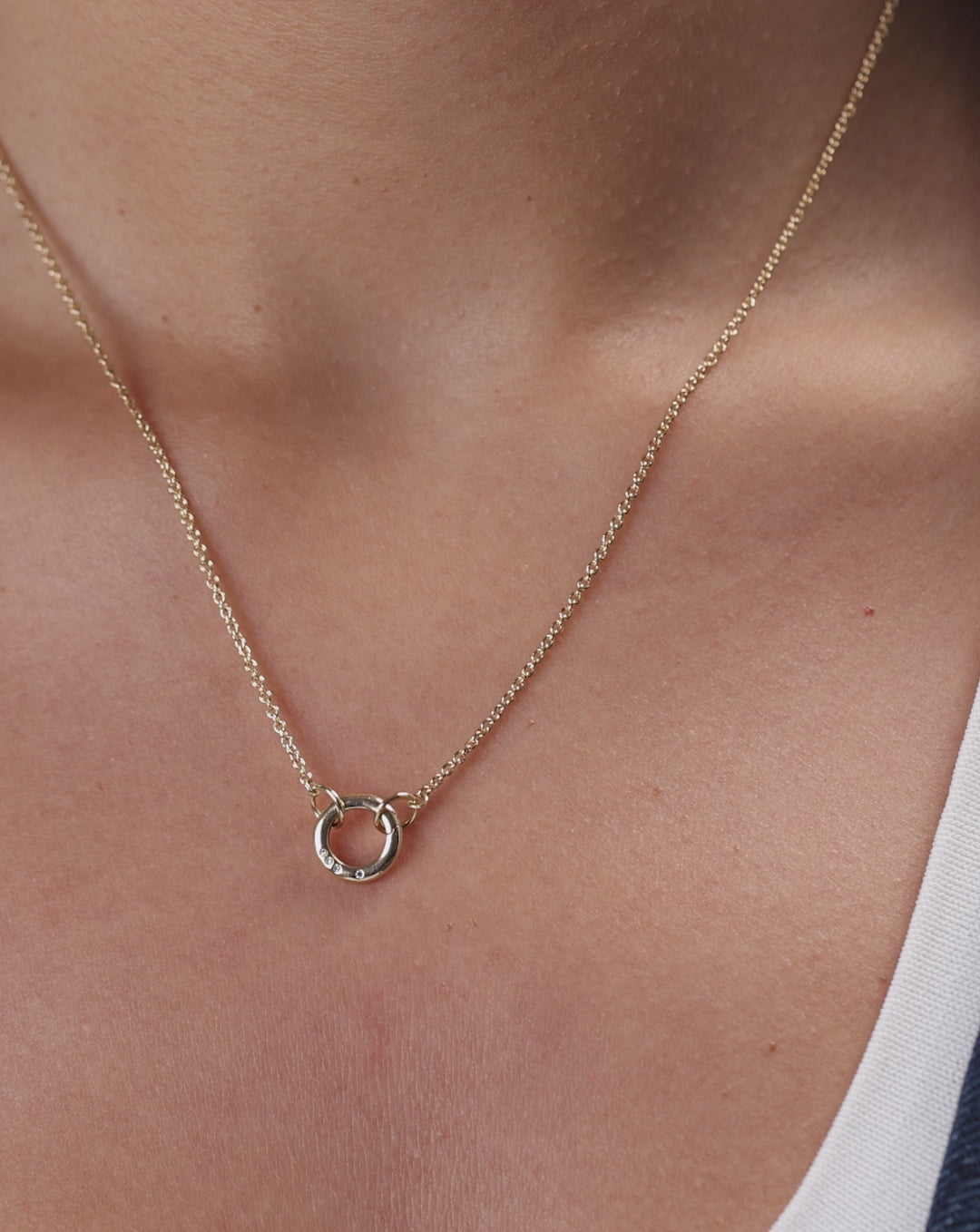 On-model video of chain with enhancer and charms