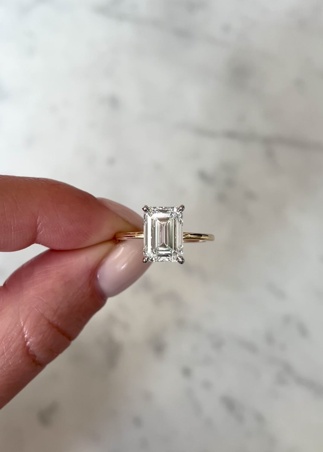 video of 3ct emerald in the whisper thin