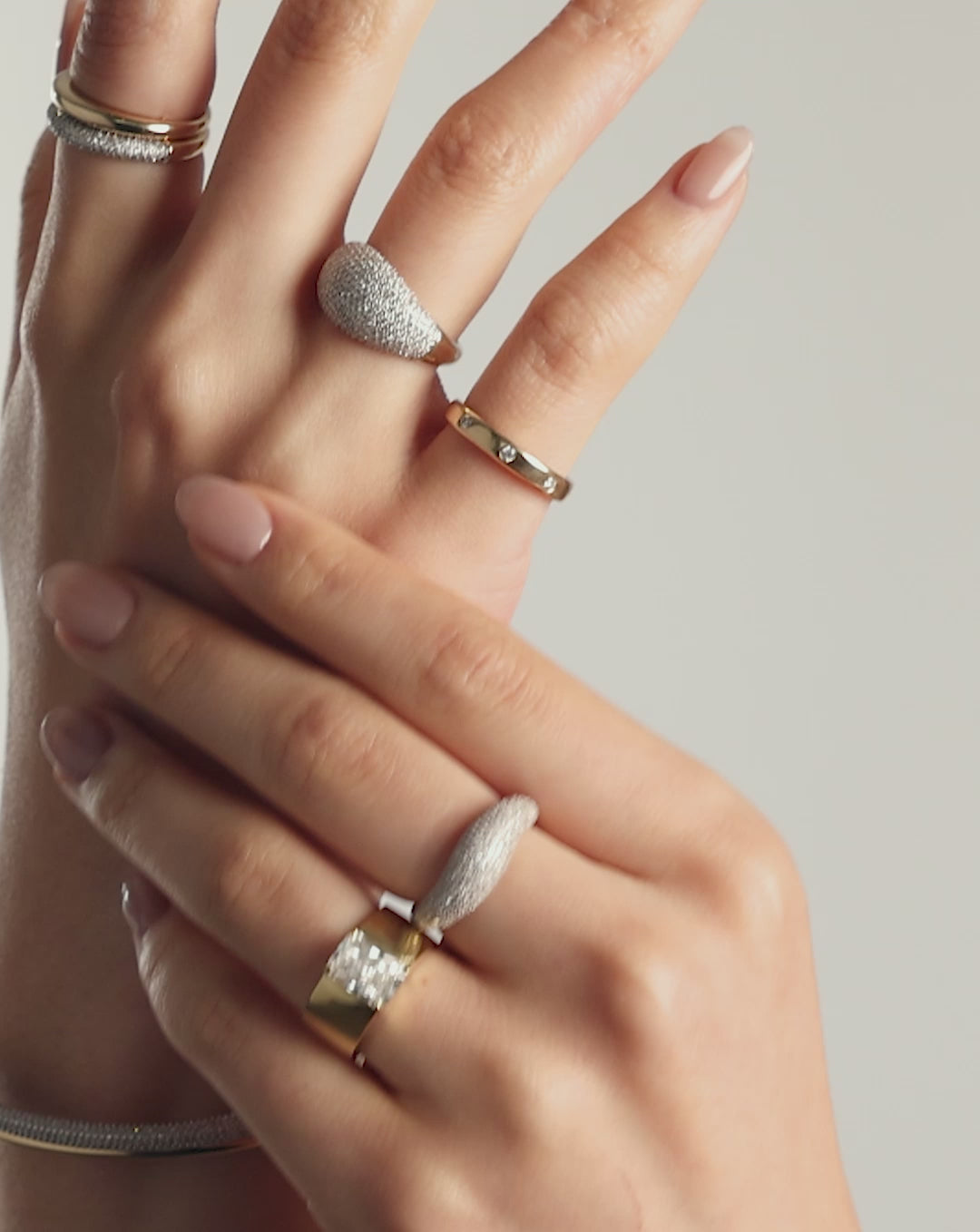 Video of why we love the Inlay Diamond Ring GLOBAL