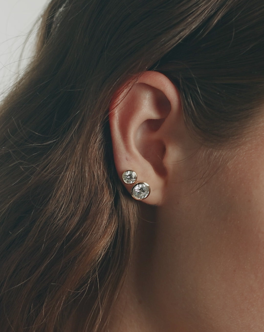 Round lab grown bezel studs video global