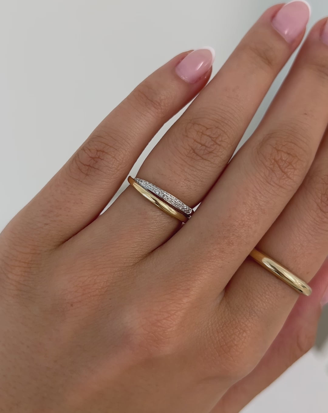 up close video of ring GLOBAL