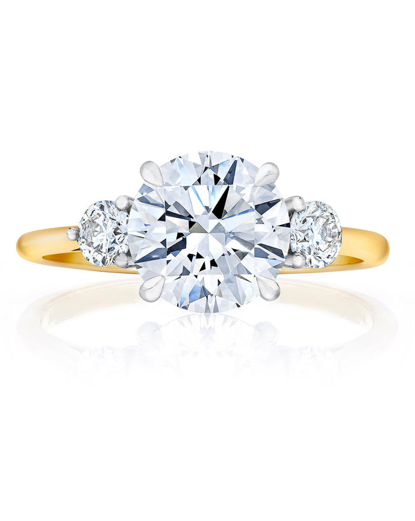 Bridal Engagement Rings Round / Platinum Three-Stone Engagement Ring